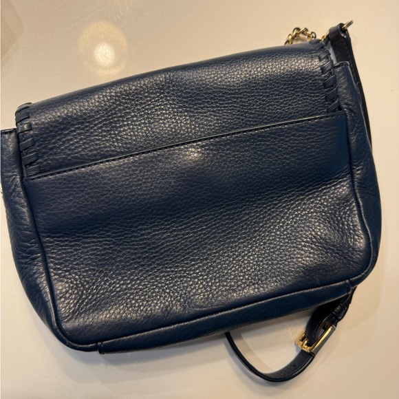 Tory Burch crossbody amazing condition - Picture 4 of 5